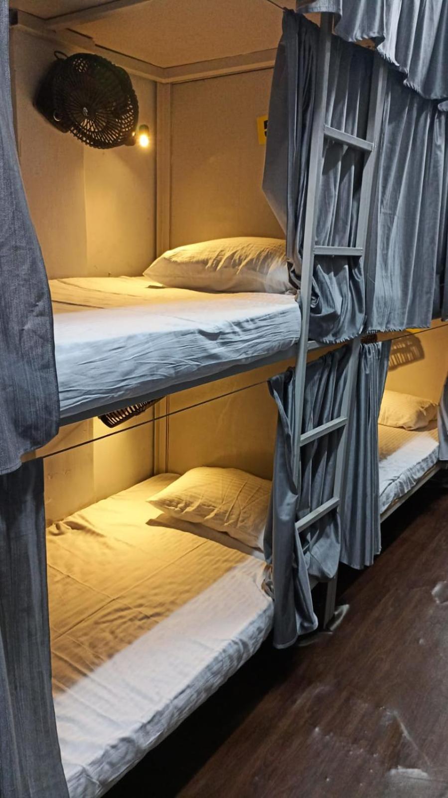 Saffron Dormitory Goregaon East Mumbai  Buitenkant foto